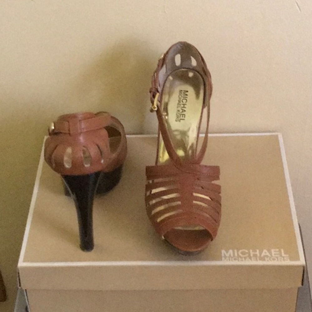 Michael Kors size 10